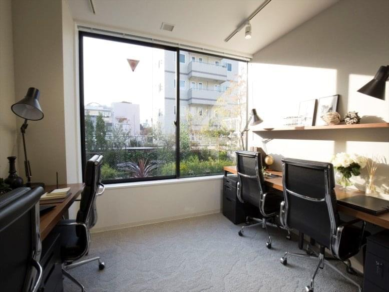 Serviced offices to rent and lease at 2-10-3 Kojimachi, Chiyoda-ku