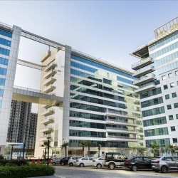 Serviced offices to let in Noida